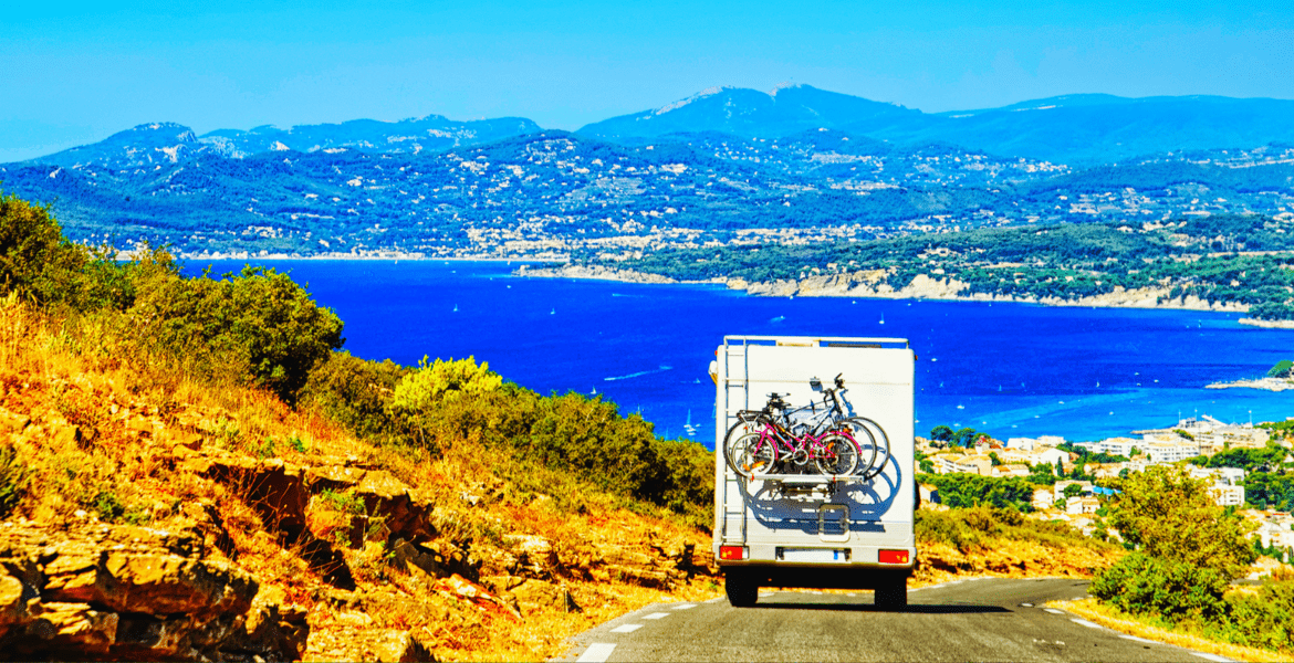 Ką turėčiau žinoti išvykdamas į kelionę su kemperiu?